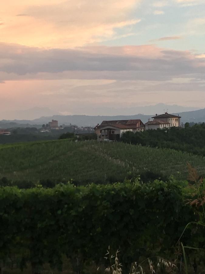 Cascina Baresane Bed and Breakfast Alba  Exteriör bild