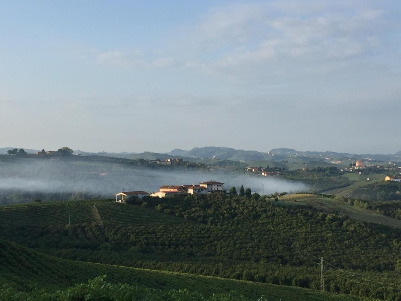 Cascina Baresane Bed and Breakfast Alba  Exteriör bild